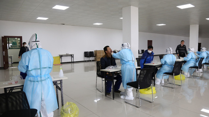 复工复产显担当 中央指导组调研咸宁奥瑞金，卫生用品销售助力防控